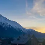 Les Pecles Mt Blanc - Center *